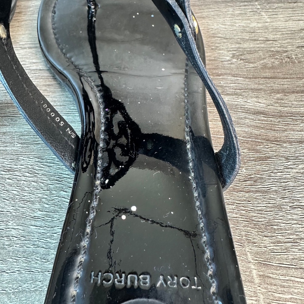 Tory Burch Miller Black Patent Leather Logo Thong Sandals Size 7 SN 500864 - Picture 6 of 9